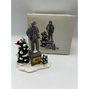 Department 56 The Original Snow Village - Village Statue of Mark Twain